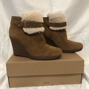 Ugg Antonia Chestnut Bootie- Lightly worn- Size 8